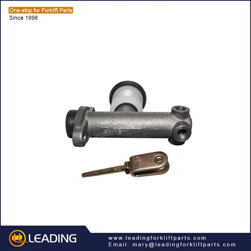 Forklift brake master cylinder 1